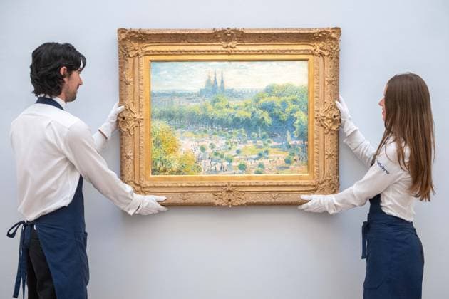 September 30, 2026, London, England, United Kingdom: Claude Monet Le Jardin des Tuileries , estimated at USD 15-20 million, is held by staff during a preview of the Blaquier-Arrieta Collection at Sotheby s in London, Britain, September 30, 2026. The collection of 12 largely unseen Impressionist and Modern works will be offered at auction in New York in November. London United Kingdom - ZUMAk172 20260930_zip_k172_008 Copyright: xThomasxKrychx