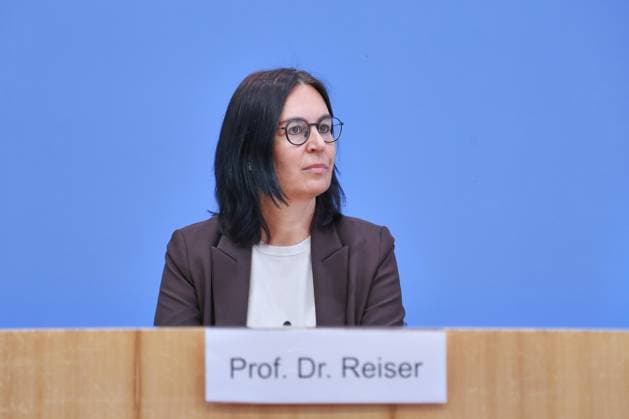 Berlin, Deutschland, 30.09.2026: Bundespressekonferenz: Bericht der Beauftragten der Bundesregierung für Ostdeutschland: Marion Reiser, Institut für Politikwissenschaft und Zentrum für Rechtsextremismusforschung, Demokratiebildung und gesellschaftliche Integration (KomRex), Friedrich-Schiller-Universität Jena Copyright: xdtsxNachrichtenagenturx dts_136882