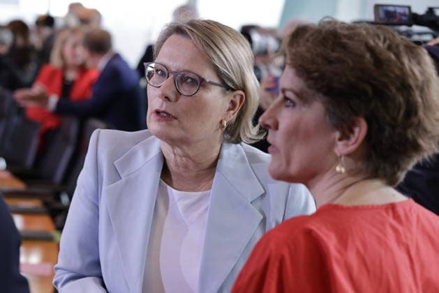 Dr. Stefanie Hubig, Bundesministerin der Justiz und fuer Verbraucherschutz, Deutschland, Berlin, Bundeskanzleramt, Das Bundeskabinett befasst sich in seiner 60. Sitzung am 30. September 2026 unter anderem mit den Auslandseinsätzen der Bundeswehr.