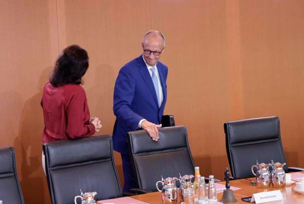 Dorothee Bär, Bundesministerin für Forschung, Technologie und Raumfahrt, Friedrich Merz, Bundeskanzler, Deutschland, Berlin, Bundeskanzleramt, Das Bundeskabinett befasst sich in seiner 60. Sitzung am 30. September 2026 unter anderem mit den Auslandseinsätzen der Bundeswehr.