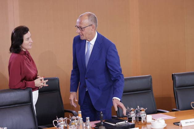 Dorothee Bär, Bundesministerin für Forschung, Technologie und Raumfahrt, Friedrich Merz, Bundeskanzler, Deutschland, Berlin, Bundeskanzleramt, Das Bundeskabinett befasst sich in seiner 60. Sitzung am 30. September 2026 unter anderem mit den Auslandseinsätzen der Bundeswehr.