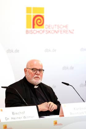 Reinhard Kardinal Marx beim Pressegespräch zum Studientag Künstliche Intelligenz, Menschsein und Gemeinwohl: Impulse aus der Sozialenzyklika Magnifica humanitas bei der Herbst-Vollversammlung der Deutschen Bischofskonferenz im Dompfarrzentrum. Fulda, 30.09.2026