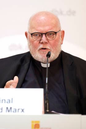 Reinhard Kardinal Marx beim Pressegespräch zum Studientag Künstliche Intelligenz, Menschsein und Gemeinwohl: Impulse aus der Sozialenzyklika Magnifica humanitas bei der Herbst-Vollversammlung der Deutschen Bischofskonferenz im Dompfarrzentrum. Fulda, 30.09.2026
