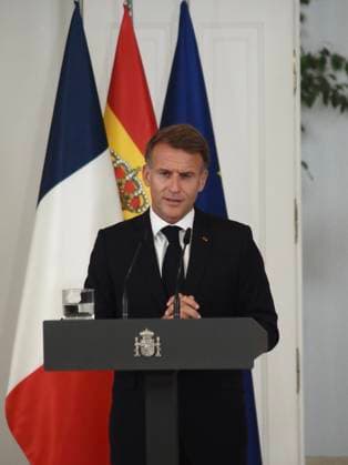 September 30, 2026, Madrid, Madrid, Spain: MADRID, SPAIN - SEPTEMBER 30: French President Emmanuel Macron, on an official State visit, holds a joint press conference with Spanish Prime Minister Pedro SoÂ¡nchez at the Moncloa Palace, on September 30, 2026. Madrid Spain - ZUMAh199 20260930_zip_h199_014 Copyright: xAaronxHerediax