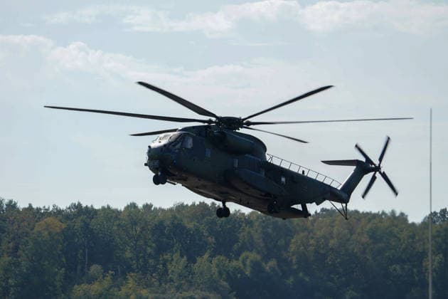 Celle, Deutschland, Europa. Die Heeresfliegertruppe der Bundeswehr präsentiert bei der Leistungsschau auf dem Flugplatz Celle ihre Fähigkeiten, Einsatzbereitschaft und verschiedene Luftfahrtsysteme. Die Veranstaltung folgt auf die NATO-Zertifizierungsübung GRÜNER FALKE 2026 und umfasst Präsentationen, technische Einblicke sowie eine Flugvorführung mit mehr als 35 Hubschraubern. Copyright: xAymanxAlahmedx