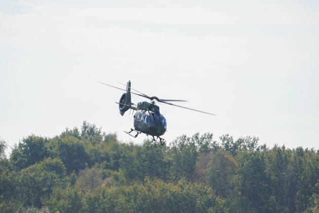 Celle, Deutschland, Europa. Die Heeresfliegertruppe der Bundeswehr präsentiert bei der Leistungsschau auf dem Flugplatz Celle ihre Fähigkeiten, Einsatzbereitschaft und verschiedene Luftfahrtsysteme. Die Veranstaltung folgt auf die NATO-Zertifizierungsübung GRÜNER FALKE 2026 und umfasst Präsentationen, technische Einblicke sowie eine Flugvorführung mit mehr als 35 Hubschraubern. Copyright: xAymanxAlahmedx