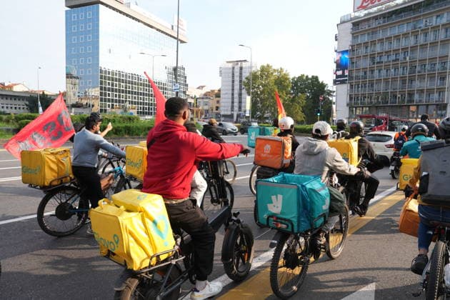 RECORD DATE NOT STATED IPA89147242 - Milan, September 30, 2026: a rally and subsequent march by delivery riders. The protest is organized by the Unione Sindacale di Base (USB) together with workers from delivery platforms to protest the piecework system and demand greater protections  Copyright: xx xx IPA89147242.jpeg
