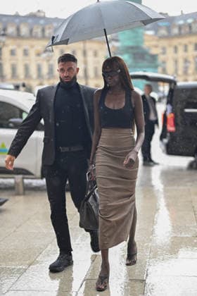 Anok Yai arrives at the fitting at the Tom Ford house during Paris Fashion Week (PFW) on September 30, 2026. Pierre Perusseau, Bestimage. Anok Yai arrives at the fitting at the Tom Ford house during Paris Fashion Week (PFW) in Paris, France.  Copyright: xPierrexPerusseaux xBestimagexPierrexPerusseaux xBestimagex