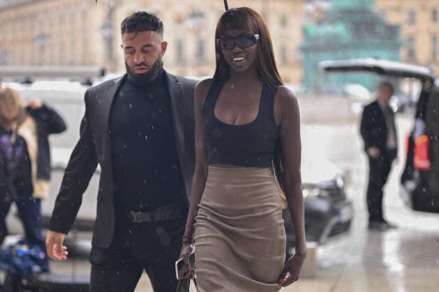 Anok Yai arrives at the fitting at the Tom Ford house during Paris Fashion Week (PFW) on September 30, 2026. Pierre Perusseau, Bestimage. Anok Yai arrives at the fitting at the Tom Ford house during Paris Fashion Week (PFW) in Paris, France.  Copyright: xPierrexPerusseaux xBestimagexPierrexPerusseaux xBestimagex