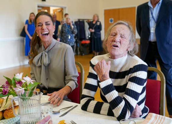 The Princess of Wales visits West Sussex Minibus The Princess of Wales visited West Sussex Minibus, a volunteer-led community transport group, which acts as a vital lifeline for people who cannot easily access public transport due to isolation, mobility challenges or financial barriers. The Princess™s visit highlighted the role community transport plays in bringing people together.Catherine chats to Lynda Jones 74 who offered the princess a crisp, Credit:Arthur Edwards PA ROTA - B68 Avalon  Copyright: xArthurxEdwardsx xPAxROTAx-xB68x xAvalonx 1139515659