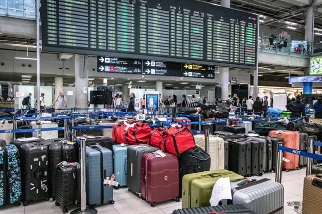 Passengers luggage piles up at Bangkok airport amid heavy rainfall and flooding BANGKOK, THAILAND - SEPTEMBER 30: Thai Airways passengers luggage piles up at Suvarnabhumi International Airport in Bangkok, Thailand, on September 30, 2026. Heavy rainfall and flooding across Bangkok disrupted the airline s ground services and delayed operations, leaving a large volume of passenger baggage at the airport. Wissarut Weerasopon Anadolu Banghok Thailand. Editorial use only. Please get in touch for any other usage.  Copyright: x2026xAnadoluxWissarutxWeerasoponx