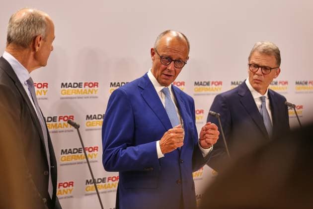 Berlin, Deutschland, 30.09.2026: Siemensstadt: Jahrestreffen der Initiative Made for Germany : Siemens-Chef Roland Busch, Bundeskanzler Friedrich Merz (CDU) und Deutsche-Bank-Chef Christian Sewing geben ein Pressestatement. Copyright: xdtsxNachrichtenagenturx dts_136945