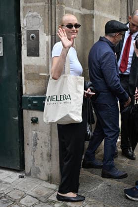 PFW Stella McCartney Outside Arrivals JR Amber Valletta arriving at the Stella McCartney show during Paris Fashion Week, in Paris, France on 30 September 2026. Photo by Julien Reynaud APS-Medias ABACAPRESS.COM Paris France  Copyright: xReynaudxJulien APS-Medias ABACAx