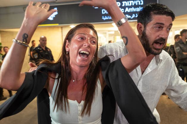 Passengers depart Ben Gurion International Airport after experiencing an attempted attack aboard a Fly Dubai flight in Lod, Israel on Wednesday, September 30, 2026. The Fly Dubai jet liner was transporting 180 passengers when a co-pilot, who was subdued by passengers, attempted to crash the plane as it approached Tel Aviv.  ISR20260608102 JimxHollander