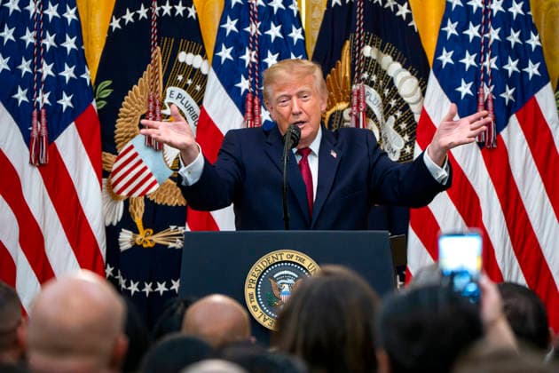 President Donald Trump hosts a Hispanic Heritage Month celebration in the East Room of the White House in Washington, DC on Wednesday, September 30, 2026.  WAP20260930308 BONNIExCASH