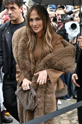 PFW Stella McCartney Outside Arrivals JR Jennifer Lopez arriving at the Stella McCartney show during Paris Fashion Week, in Paris, France on 30 September 2026. Photo by Julien Reynaud APS-Medias ABACAPRESS.COM Paris France  Copyright: xReynaudxJulien APS-Medias ABACAx