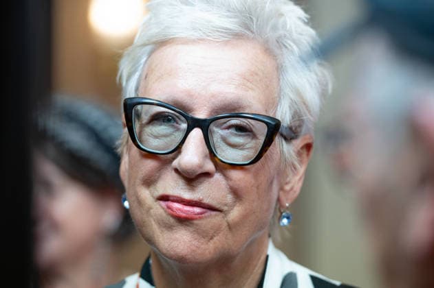 Doris DOERRIE, Dörrie, Regisseurin, Portraet, Porträt, Portrait, Angeschnittenes Einzelbild, Einzelmotiv, Roter Teppich, Red Carpet Show, Ankunft, arrival, Filmpremiere Frau Winkler verlaesst das Haus,, am 30.09.2026, in der Lichtburg in Essen,