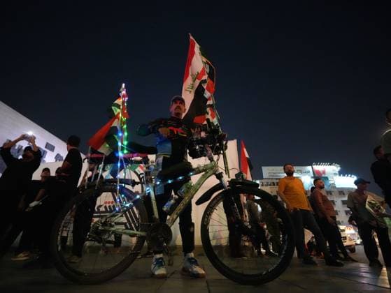 September 30, 2026, Baghdad, Iraq: BAGHDAD, IRAQ, SEPTEMBER 30, 2026: Iraqis and members of the country s security forces gather at Tahrir Square in Baghdad during celebrations marking National Sovereignty Day following the completion of the withdrawal of US forces and the end of the US-led coalition s military mission in Iraq. Participants waved Iraqi flags and security forces took part in commemorative events as the country marked the end of the coalition s military presence. Baghdad Iraq - ZUMAq101 20260930_zna_q101_162 Copyright: xMuntazerxUdayxSahibx