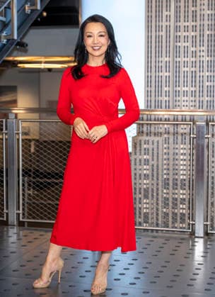 September 30, 2026, New York, New York, USA: MING NA WEN visits the Empire State Building in New York to celebrate the release of her debut cookbook and memoir, Have You Eaten Yet? 30 September 2026 New York USA  - ZUMAa265 20260930_zep_a265_002 Copyright: xEricxAcquayex