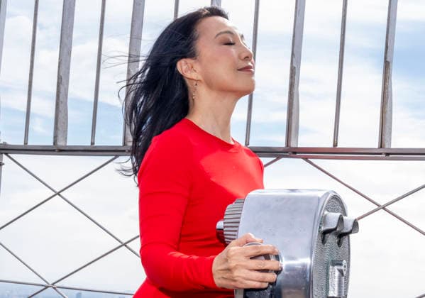 September 30, 2026, New York, New York, USA: MING NA WEN visits the Empire State Building in New York to celebrate the release of her debut cookbook and memoir, Have You Eaten Yet? 30 September 2026 New York USA  - ZUMAa265 20260930_zep_a265_038 Copyright: xEricxAcquayex