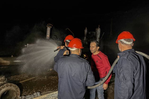 Three power plants in Syria shut down after gas pipeline explosion DAMASCUS, SYRIA - SEPTEMBER 30: Firefighters and civil defense teams respond to a fire following an explosion in a gas pipeline at the Tishrin Power Plant in Damascus, Syria on September 30, 2026. The Syrian Electricity Company (SEC) reports that the Deir Ali, Nasiriyah and Tishrin power plants are out of service due to the explosion. Halit Akasa Anadolu Damascus Syria. Editorial use only. Please get in touch for any other usage.  Copyright: x2026xAnadoluxHalitxAkasax