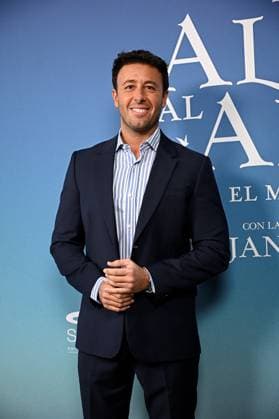Premiere of the musical El alma al aire, featuring songs by Alejandro Sanz Matía Prats, during the premiere of the musical El alma al aire at the Ocaso Coliseum Theater on September 30, 2026, in Madrid, Spain. This new musical, inspired by the songs of Alejandro Sanz, transforms some of the most iconic tracks of his career into the driving force behind a moving story, relatable, and deeply human. A theatrical journey that speaks of freedom, the bonds that sustain us, and the courage needed to pursue what truly matters. MUSICAL PHOTOCALL Madrid, Spain Copyright: xFranciscoxGuerrax 7811562