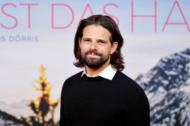 Schauspieler Josef Ellers bei der Premiere von Frau Winkler verlässt das Haus in der Lichtburg. Essen, 30.09.2026 NRW Deutschland Copyright: xChristophxHardtx