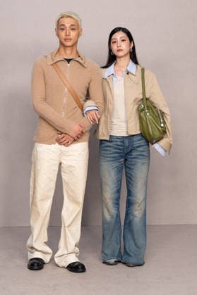 PFW Acne Studios - Photocall LZ Jey Jinhyeong and Mayu Kitazawa attend the Acne Studios Womenswear Spring Summer 2027 show as part of Paris Fashion Week on September 30, 2026 in Paris, France. Photo by Laurent Zabulon ABACAPRESS.COM  Copyright: xZabulonxLaurent ABACAx