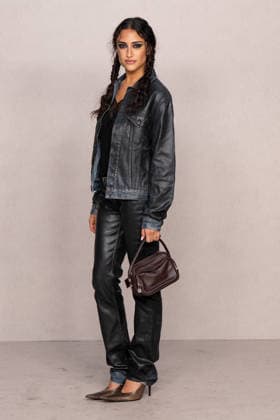 PFW Acne Studios - Photocall LZ Samia Kanaan attends the Acne Studios Womenswear Spring Summer 2027 show as part of Paris Fashion Week on September 30, 2026 in Paris, France. Photo by Laurent Zabulon ABACAPRESS.COM  Copyright: xZabulonxLaurent ABACAx