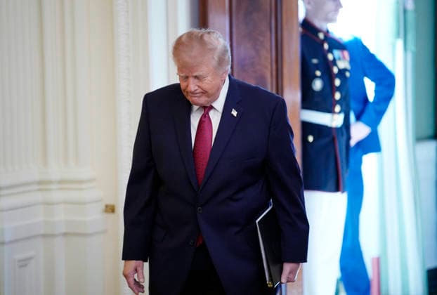 September 30, 2026, Washington, District Of Columbia, USA: United States President Donald J Trump arrives to speak during the Hispanic Heritage Month Celebration in the East Room of the White House in Washington, DC, USA, Wednesday, September 30, 2026 Washington USA  - ZUMAs152 20260930_faa_s152_057 Copyright: xYurixGripasx-xPoolxviaxCNPx