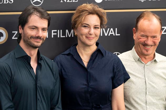 Matteo Pagamici, Martina Gedeck und Frank Strobel beim Photocall mit der Jury des 14. Internationalen Filmmusikwettbewerbs auf dem 22. Zurich Film Festival im Corso. Zürich, 30.09.2026