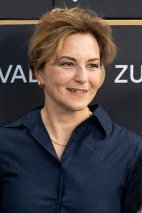 Martina Gedeck beim Photocall mit der Jury des 14. Internationalen Filmmusikwettbewerbs auf dem 22. Zurich Film Festival im Corso. Zürich, 30.09.2026