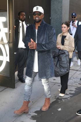 September 30, 2026, New York, New York, USA: SHEMAR MOORE arrives at ABC studios in Tribeca, New York City for Ã¢â‚¬ËœLive With Kelly and MarkÃ¢ New York USA  - ZUMAh16_ 20260930_zaf_h16_039 Copyright: xDanxHerrickx