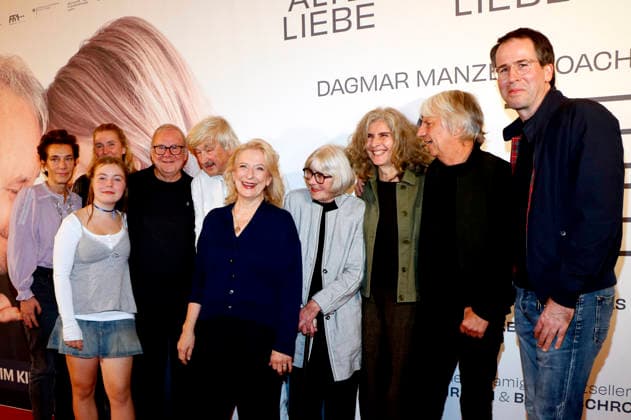 Gast, Anna von Seld, Alexandra Kordes, Joachim Krol, Christoph Hein, Dagmar Manzel, Liane Düsterhöft, Laila Stieler, Andreas Dresen und Björn Hoffmann bei der Premiere des Kinofilms Alte Liebe im Kino International. Berlin, 30.09.2026