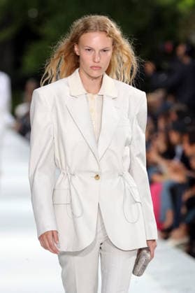 PFW - Stella McCartney Runway A model walks the runway during the Stella McCartney Womenswear Spring Summer 2027 show as part of Paris Fashion Week on September 30, 2026 in Paris, France. Photo by Alain-Gil Gonzalez ABACAPRESS.COM Paris France  Copyright: xGonzalezxAlain-Gil ABACAx