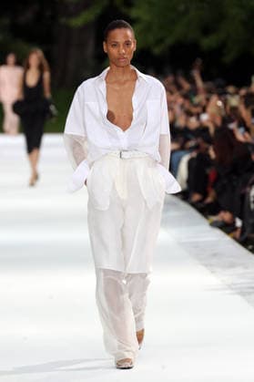 PFW - Stella McCartney Runway A model walks the runway during the Stella McCartney Womenswear Spring Summer 2027 show as part of Paris Fashion Week on September 30, 2026 in Paris, France. Photo by Alain-Gil Gonzalez ABACAPRESS.COM Paris France  Copyright: xGonzalezxAlain-Gil ABACAx