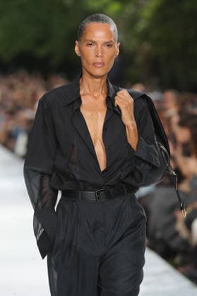 PFW - Stella McCartney Runway A model walks the runway during the Stella McCartney Womenswear Spring Summer 2027 show as part of Paris Fashion Week on September 30, 2026 in Paris, France. Photo by Alain-Gil Gonzalez ABACAPRESS.COM Paris France  Copyright: xGonzalezxAlain-Gil ABACAx
