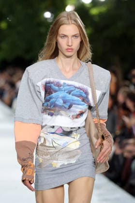 PFW - Stella McCartney Runway A model walks the runway during the Stella McCartney Womenswear Spring Summer 2027 show as part of Paris Fashion Week on September 30, 2026 in Paris, France. Photo by Alain-Gil Gonzalez ABACAPRESS.COM Paris France  Copyright: xGonzalezxAlain-Gil ABACAx