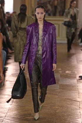 PFW - Balmain Runway A model walks the runway during the Balmain Womenswear Spring Summer 2027 show as part of Paris Fashion Week on September 30, 2026 in Paris, France. Photo by Alain-Gil Gonzalez ABACAPRESS.COM Paris France  Copyright: xGonzalezxAlain-Gil ABACAx