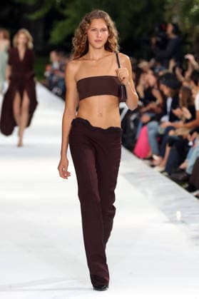 PFW - Stella McCartney Runway A model walks the runway during the Stella McCartney Womenswear Spring Summer 2027 show as part of Paris Fashion Week on September 30, 2026 in Paris, France. Photo by Alain-Gil Gonzalez ABACAPRESS.COM Paris France  Copyright: xGonzalezxAlain-Gil ABACAx