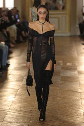 PFW - Balmain Runway A model walks the runway during the Balmain Womenswear Spring Summer 2027 show as part of Paris Fashion Week on September 30, 2026 in Paris, France. Photo by Alain-Gil Gonzalez ABACAPRESS.COM Paris France  Copyright: xGonzalezxAlain-Gil ABACAx