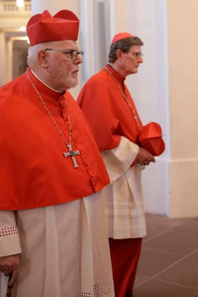 Reinhard Kardinal Marx und Rainer Maria Kardinal Woelki bei der Bonifatiusvesper der Herbst-Vollversammlung der Deutschen Bischofskonferenz im Dom zu Fulda. Fulda, 30.09.2026