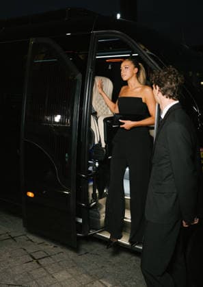 Tate McRae at the Tom Ford Spring Summer 2027 Women’s Ready-to-Wear Collection fashion show during Paris Fashion Week (PFW) on September 30, 2026. Sam Delpech, Bestimage. Celebrities at the Tom Ford Spring Summer 2027 Women’s’s Ready-to-Wear Collection at Paris Fashion Week (PFW) on September 30, 2026, Paris, France  Copyright: xSamxDelpechx xBestimagexSamxDelpechx xBestimagex
