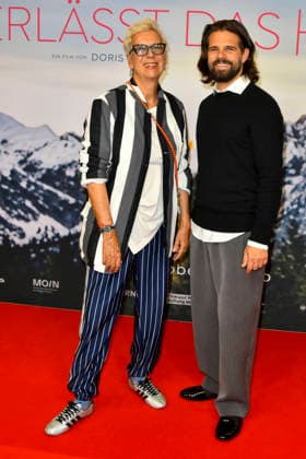 ABB FRAUWINKLER- Doris Doerrie Regisseurin Josef Ellers auf dem roten Teppich bei der NRW Kino Film Premiere Frau Winkler verlaesst das Haus im Kino Lichtburg in Essen am 30.09.2026 NRW Deutschland