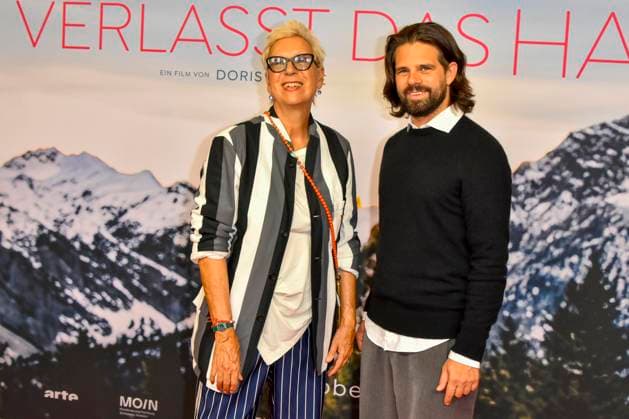 ABB FRAUWINKLER- Doris Doerrie Regisseurin Josef Ellers auf dem roten Teppich bei der NRW Kino Film Premiere Frau Winkler verlaesst das Haus im Kino Lichtburg in Essen am 30.09.2026 NRW Deutschland