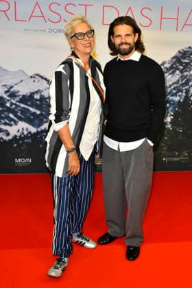 ABB FRAUWINKLER- Doris Doerrie Regisseurin Josef Ellers auf dem roten Teppich bei der NRW Kino Film Premiere Frau Winkler verlaesst das Haus im Kino Lichtburg in Essen am 30.09.2026 NRW Deutschland