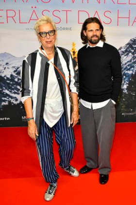 ABB FRAUWINKLER- Doris Doerrie Regisseurin Josef Ellers auf dem roten Teppich bei der NRW Kino Film Premiere Frau Winkler verlaesst das Haus im Kino Lichtburg in Essen am 30.09.2026 NRW Deutschland