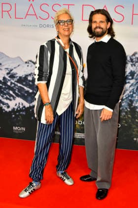ABB FRAUWINKLER- Doris Doerrie Regisseurin Josef Ellers auf dem roten Teppich bei der NRW Kino Film Premiere Frau Winkler verlaesst das Haus im Kino Lichtburg in Essen am 30.09.2026 NRW Deutschland