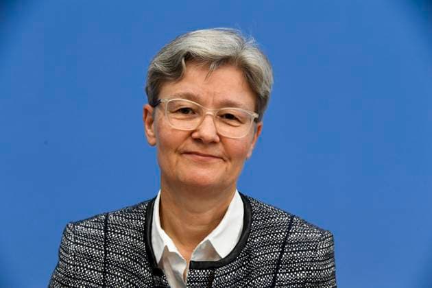 ABB BPK- Regina Therese Riphahn deutsche Wirtschaftswissenschaftlerin Thema Vorstellung Bericht Postinfektioese Erkrankungen Versorgung, Forschung und Praevention am Beispiel von Long Covid auf der BPK Bundespressekonferenz in Berlin am 01.10.2026 Berlin Deutschland
