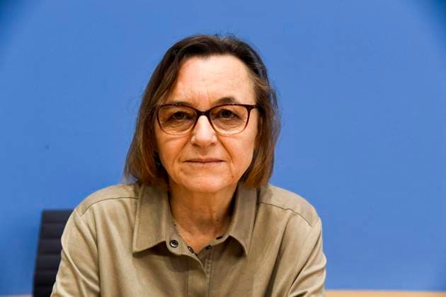 ABB BPK- Carmen Scheibenbogen deutsche Haematoonkologin und Professorin für Immunologie an der Berliner Charite Thema Vorstellung Bericht Postinfektioese Erkrankungen Versorgung, Forschung und Praevention am Beispiel von Long Covid auf der BPK Bundespressekonferenz in Berlin am 01.10.2026 Berlin Deutschland